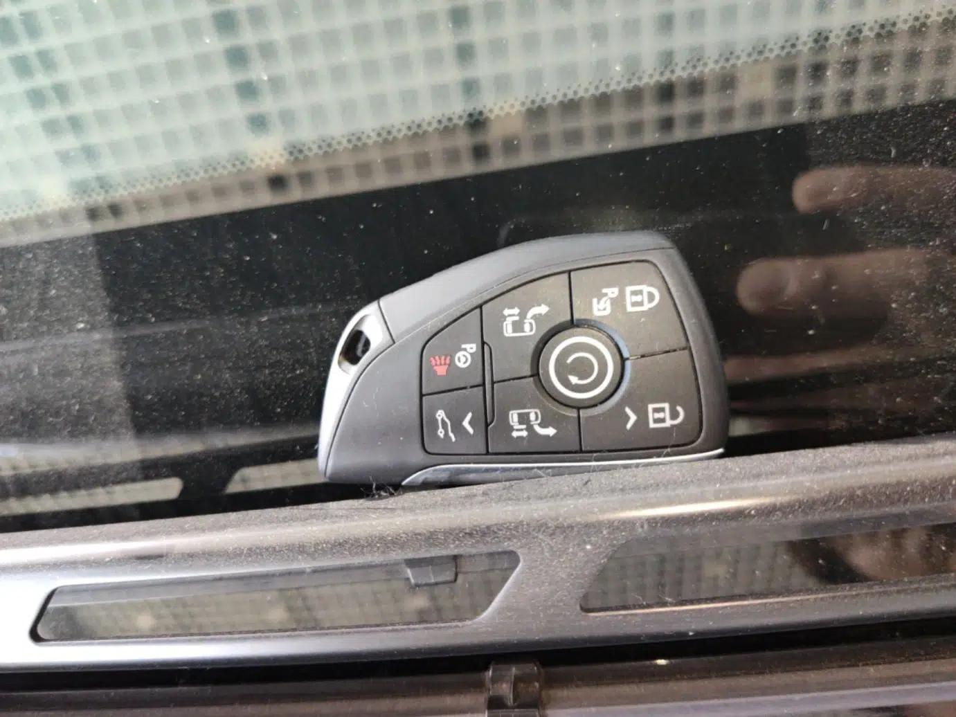 Buick GL8 New Energy 2026 Model Lu Zun Luxury Edition — миниатюра 28