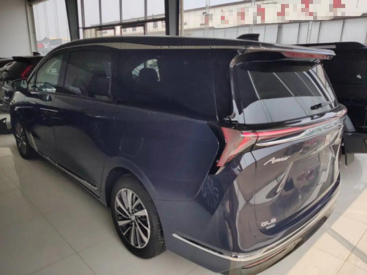 Buick GL8 New Energy 2026 Model Lu Zun Luxury Edition — миниатюра 4
