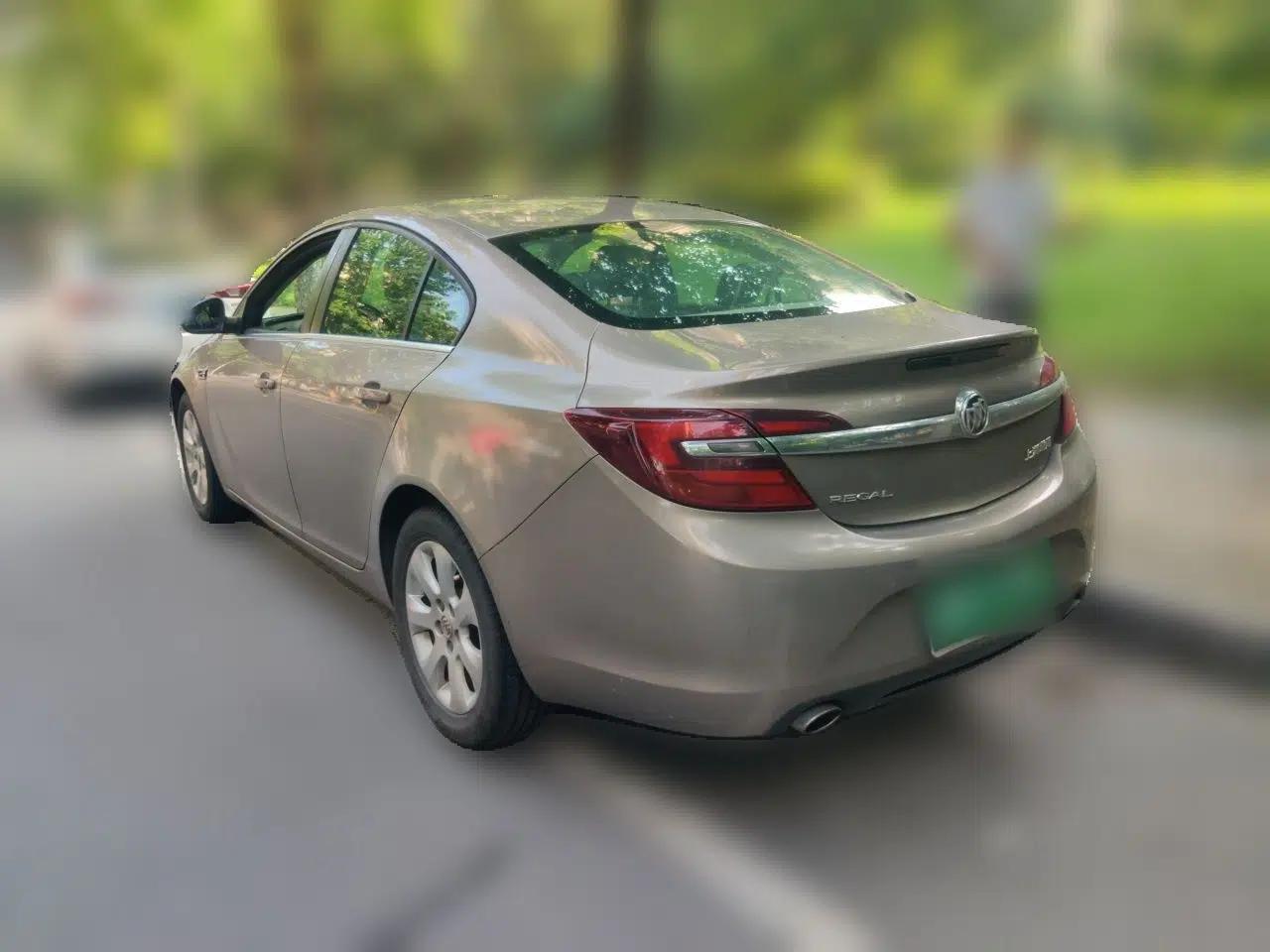 Buick Regal 2015 2.0L Leading Fashion Edition — миниатюра 4