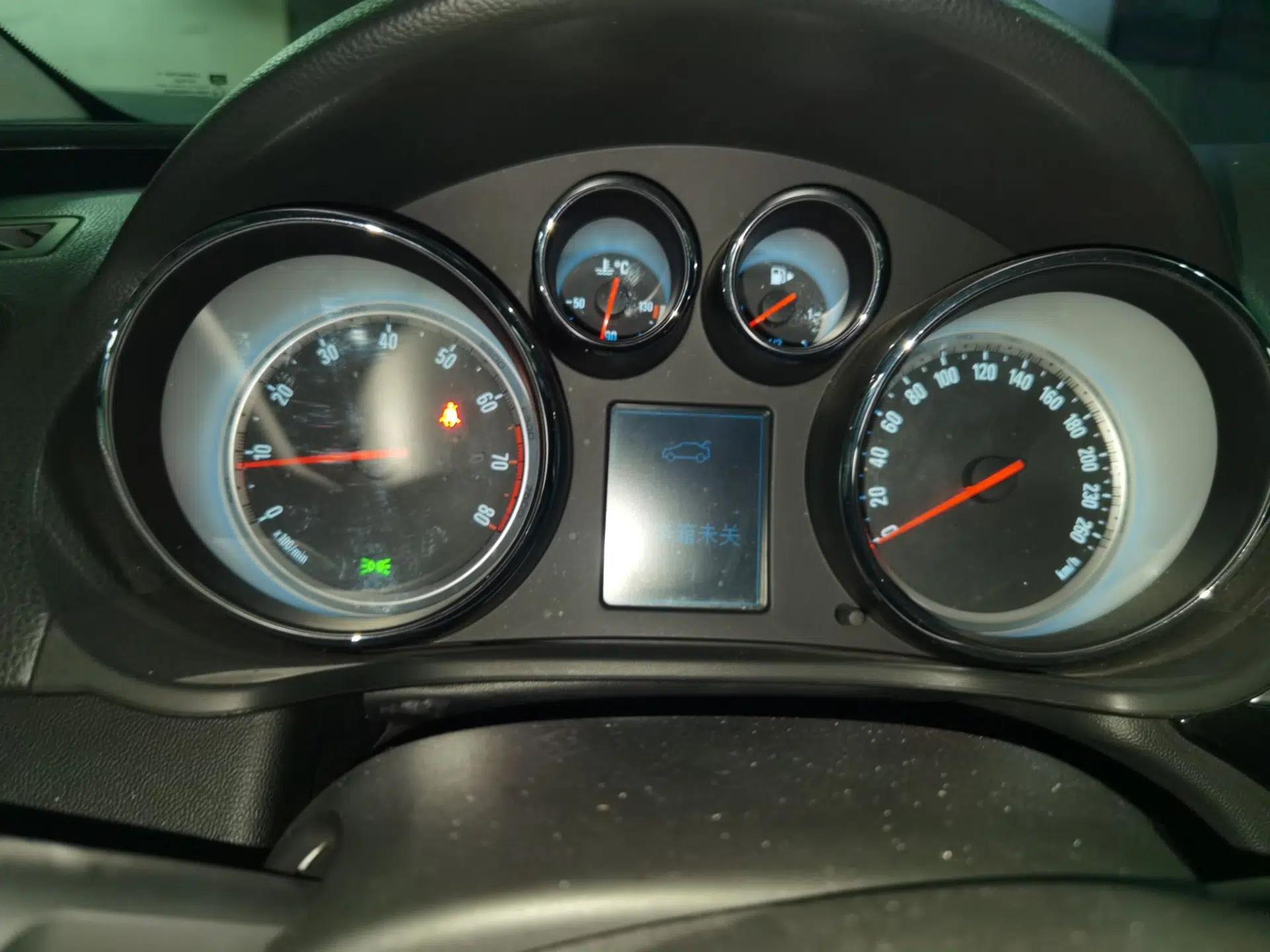 Buick Regal 2015 1.6T Leading Technology Model — миниатюра 11