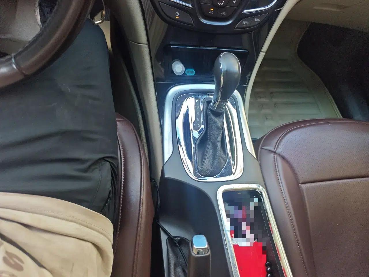 Buick Regal 2014 2.0L Leading Fashion Edition — миниатюра 14