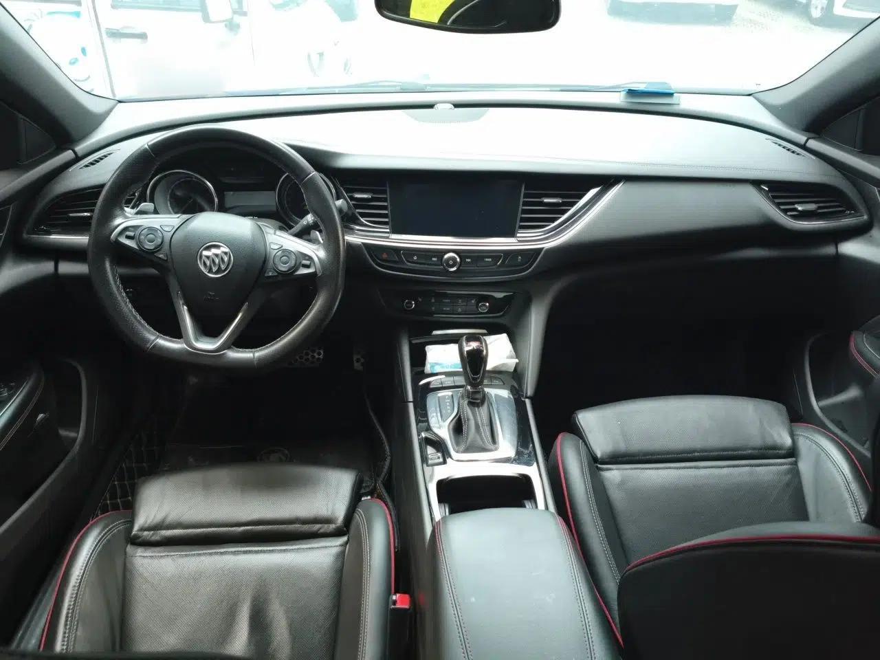 Buick Regal 2017 GS 28T Luxury Model — миниатюра 9
