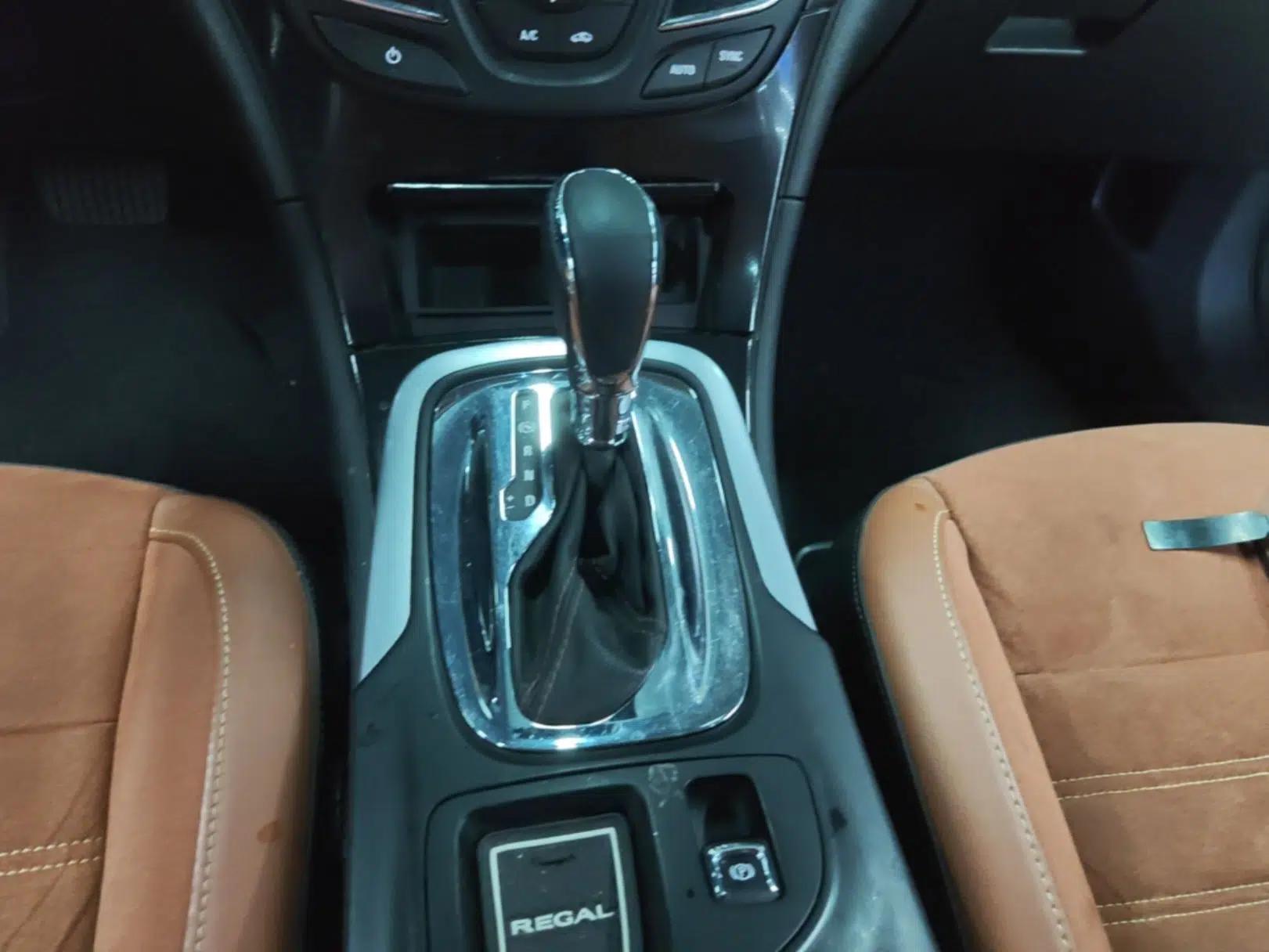 Buick Regal 2015 1.6T Elite Tech Model — миниатюра 16