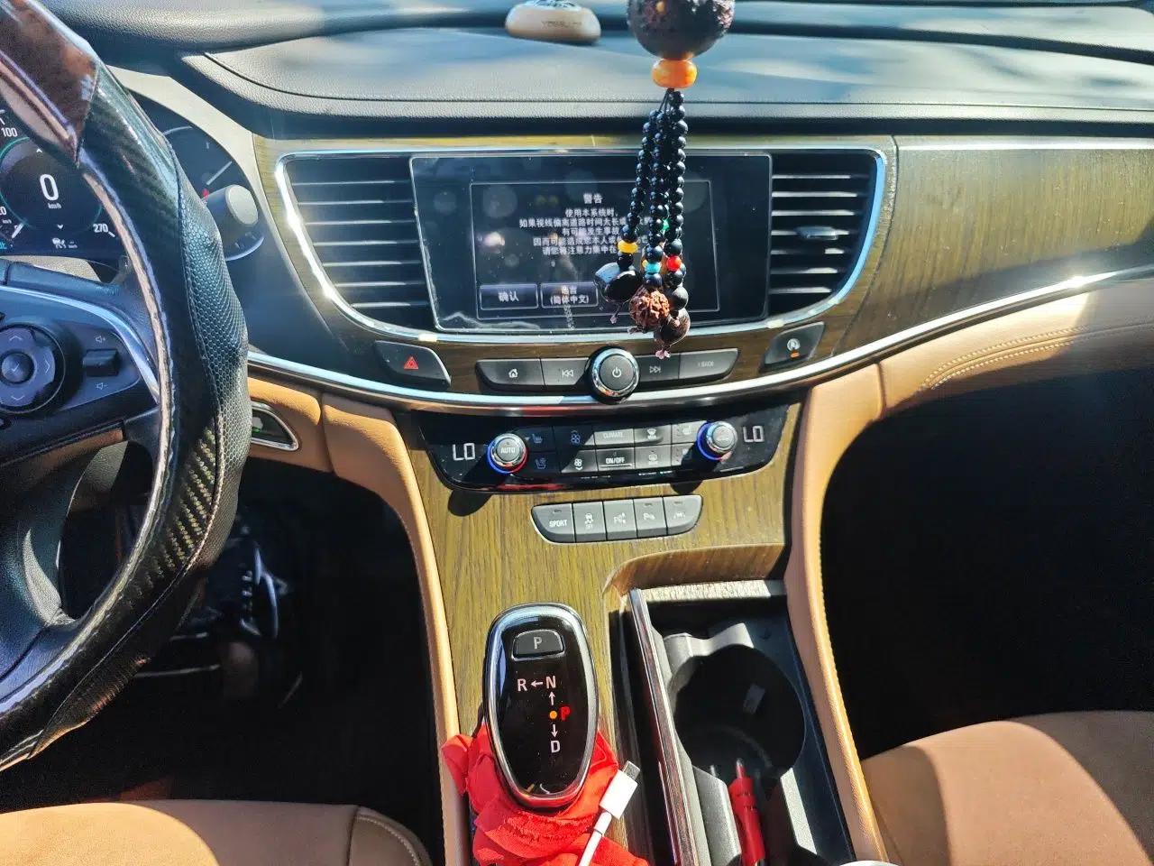 Buick LaCrosse 2016 20T Luxury Model — миниатюра 13