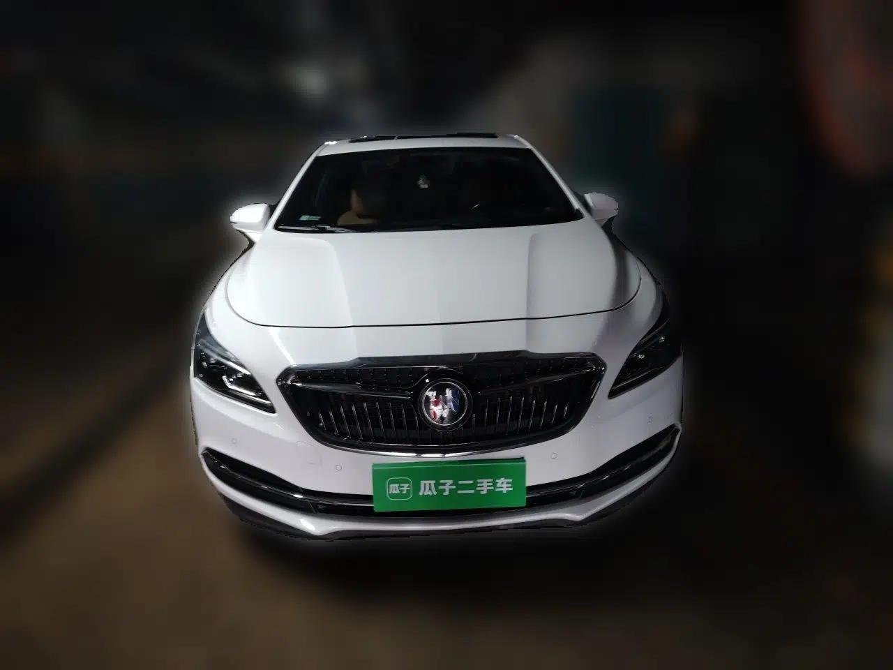 Buick LaCrosse 2018 28T Luxury Model — миниатюра 2