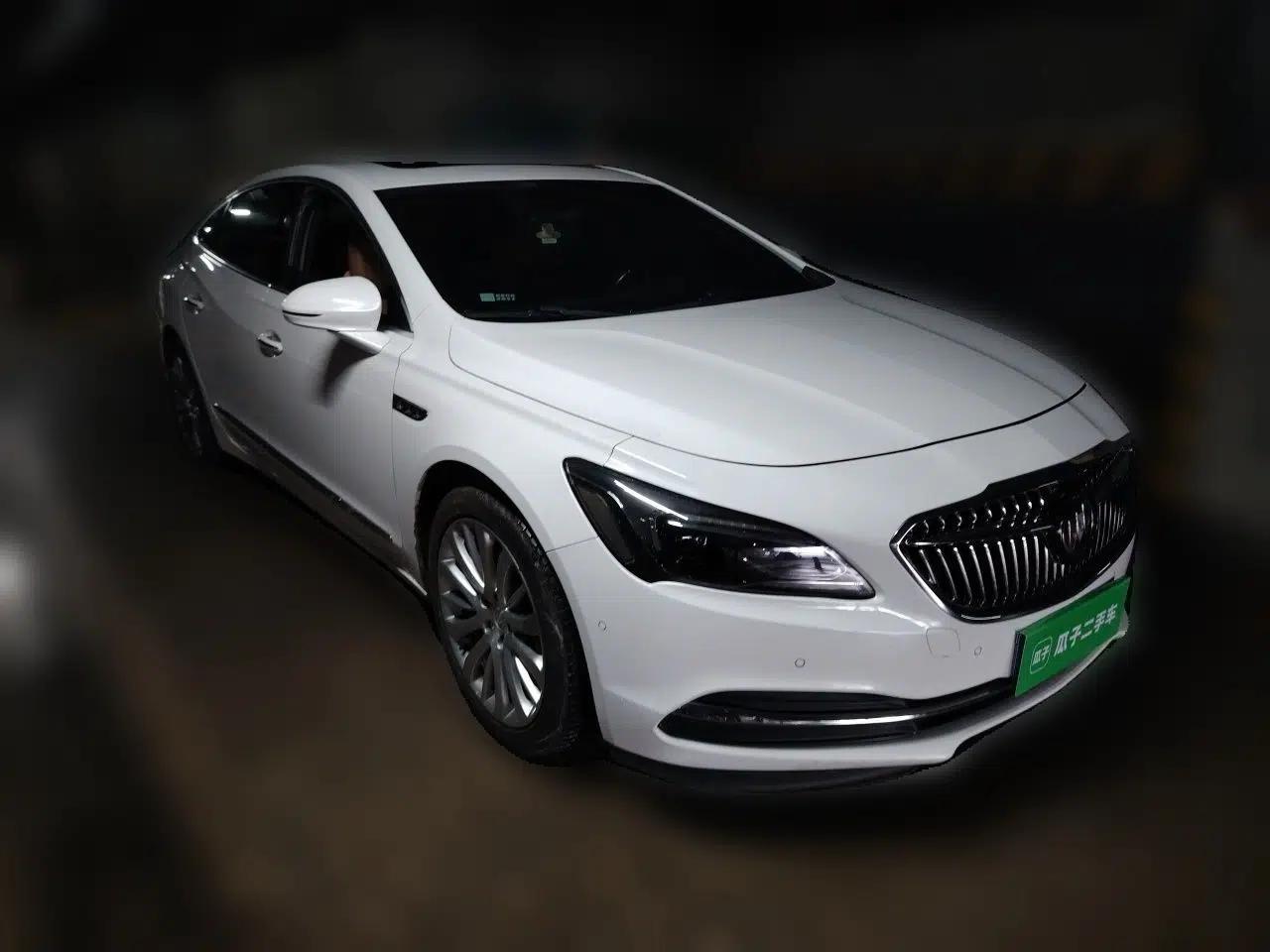 Buick LaCrosse 2018 28T Luxury Model — миниатюра 3