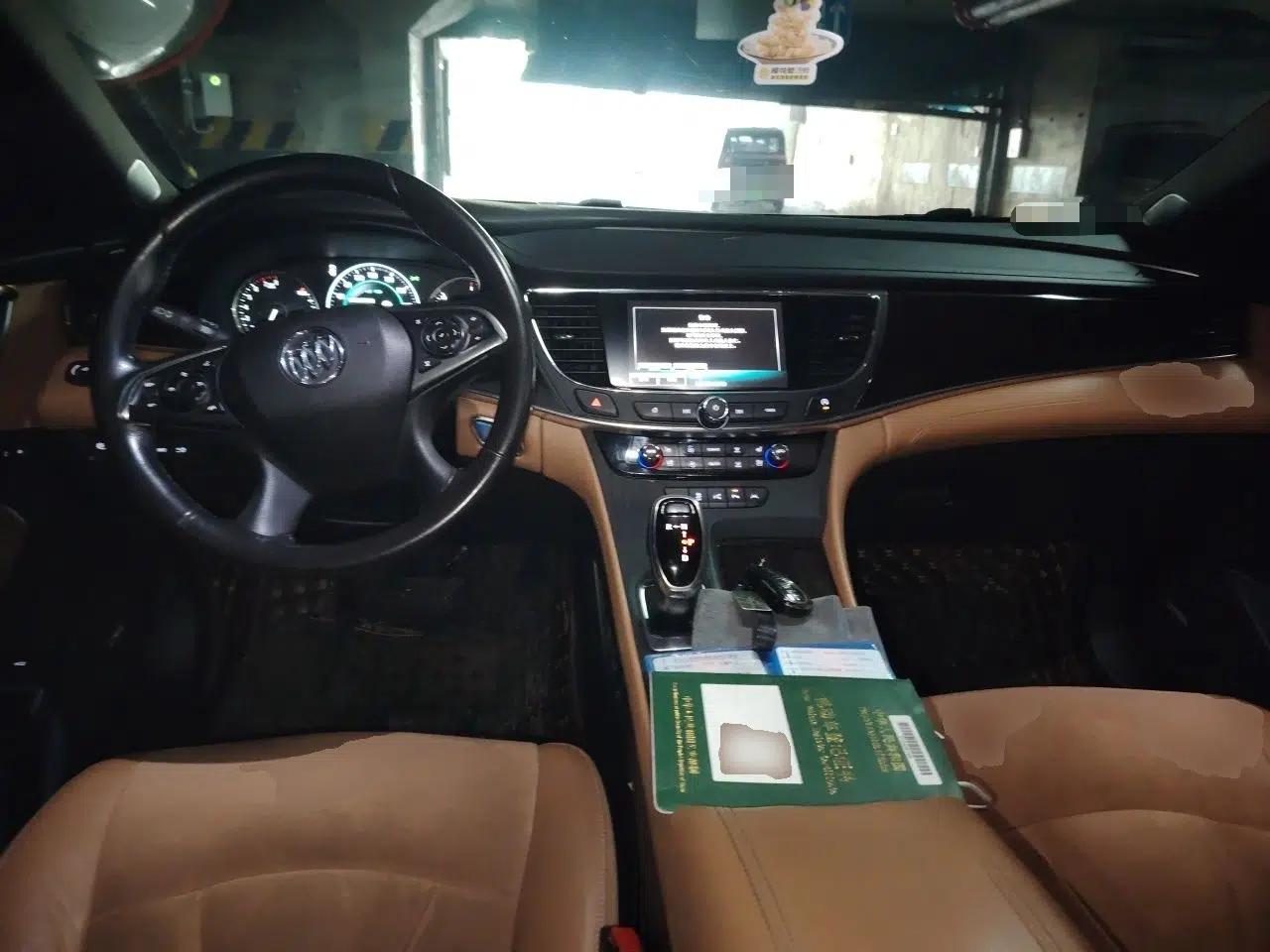Buick LaCrosse 2018 28T Luxury Model — миниатюра 9