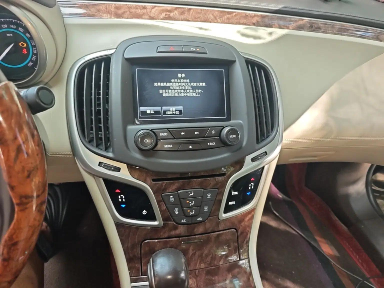 Buick LaCrosse 2013 2.4L SIDI Leading Comfort Version — миниатюра 13