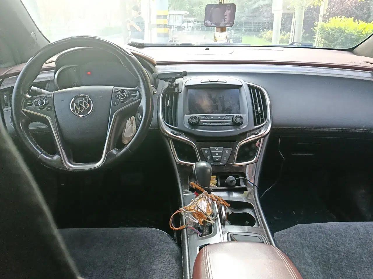 Buick LaCrosse 2014 2.0T SIDI Smart Luxury Flagship Edition — миниатюра 9