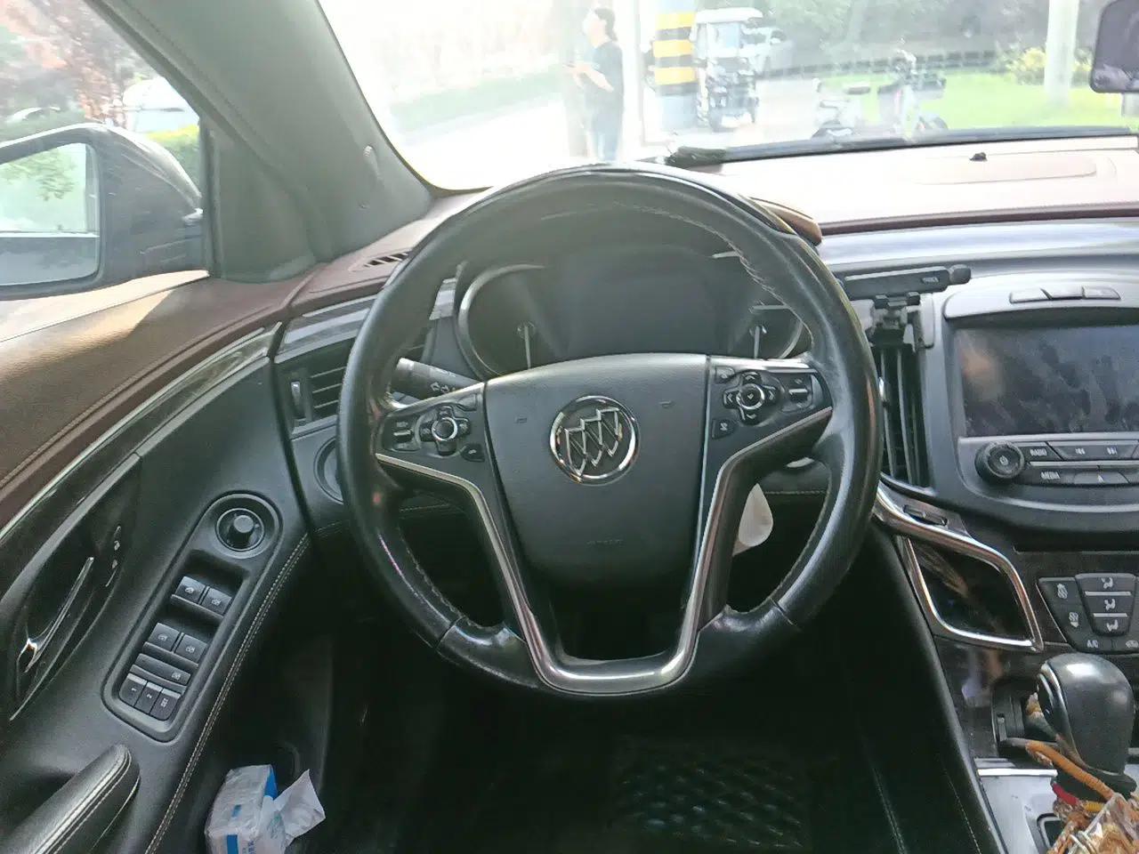 Buick LaCrosse 2014 2.0T SIDI Smart Luxury Flagship Edition — миниатюра 10