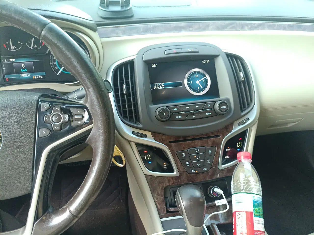 Buick LaCrosse 2013 2.4L SIDI Leading Comfort Version — миниатюра 13