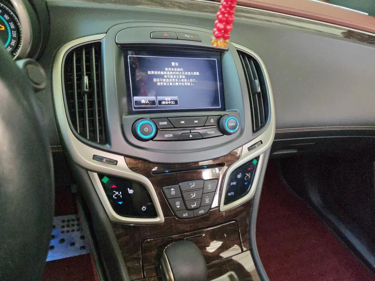 Buick LaCrosse 2013 2.4L SIDI Leading Comfort Version — миниатюра 13