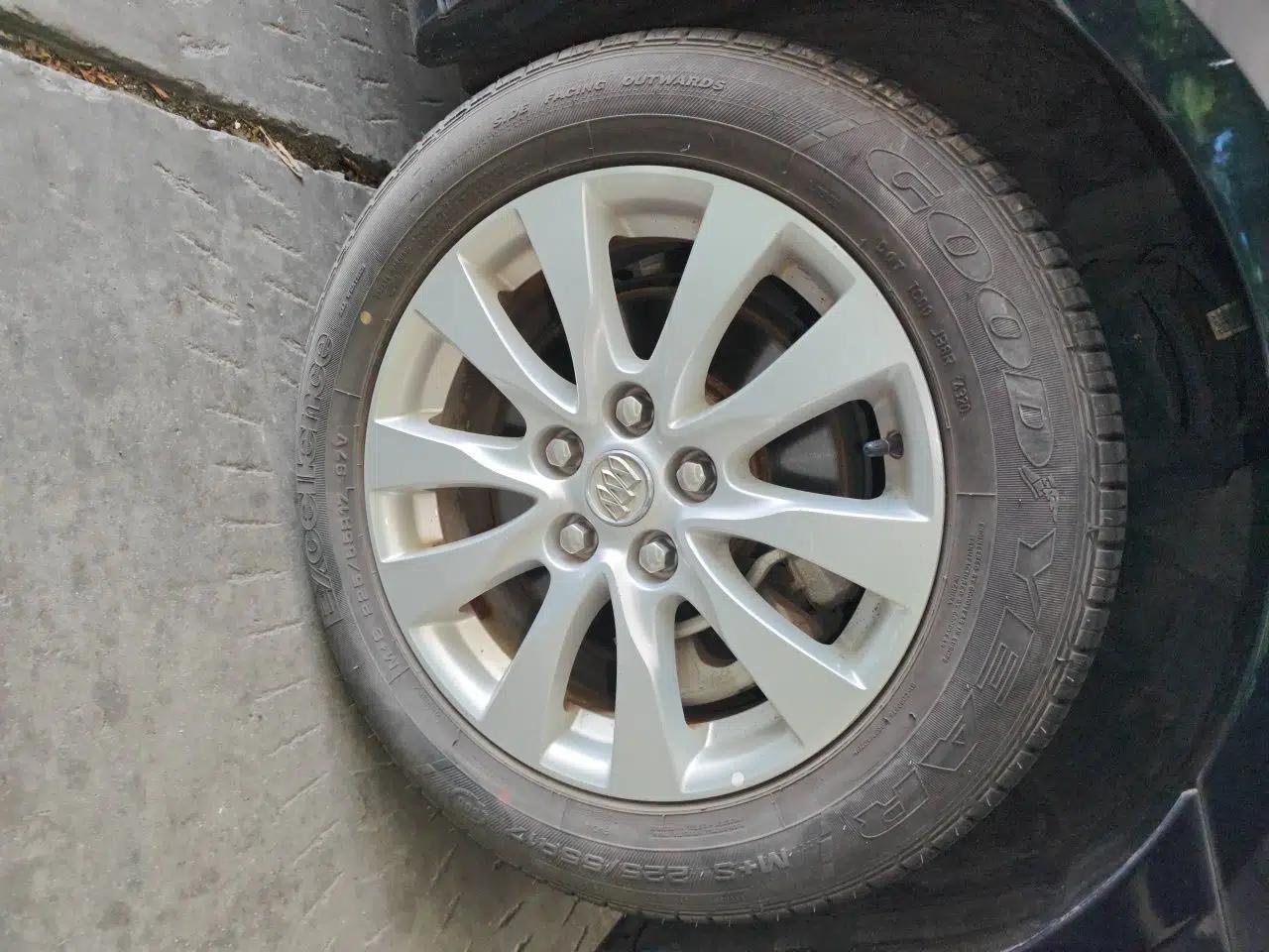 Buick LaCrosse 2013 2.4L SIDI Leading Comfort Version — миниатюра 8