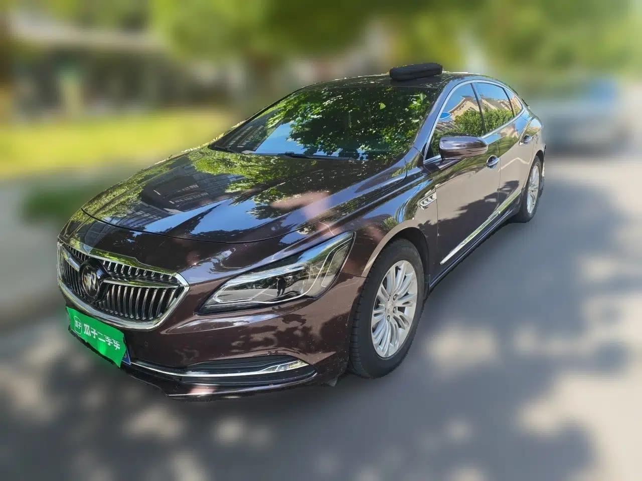 Buick LaCrosse 2018 20T Luxury Model — миниатюра 1