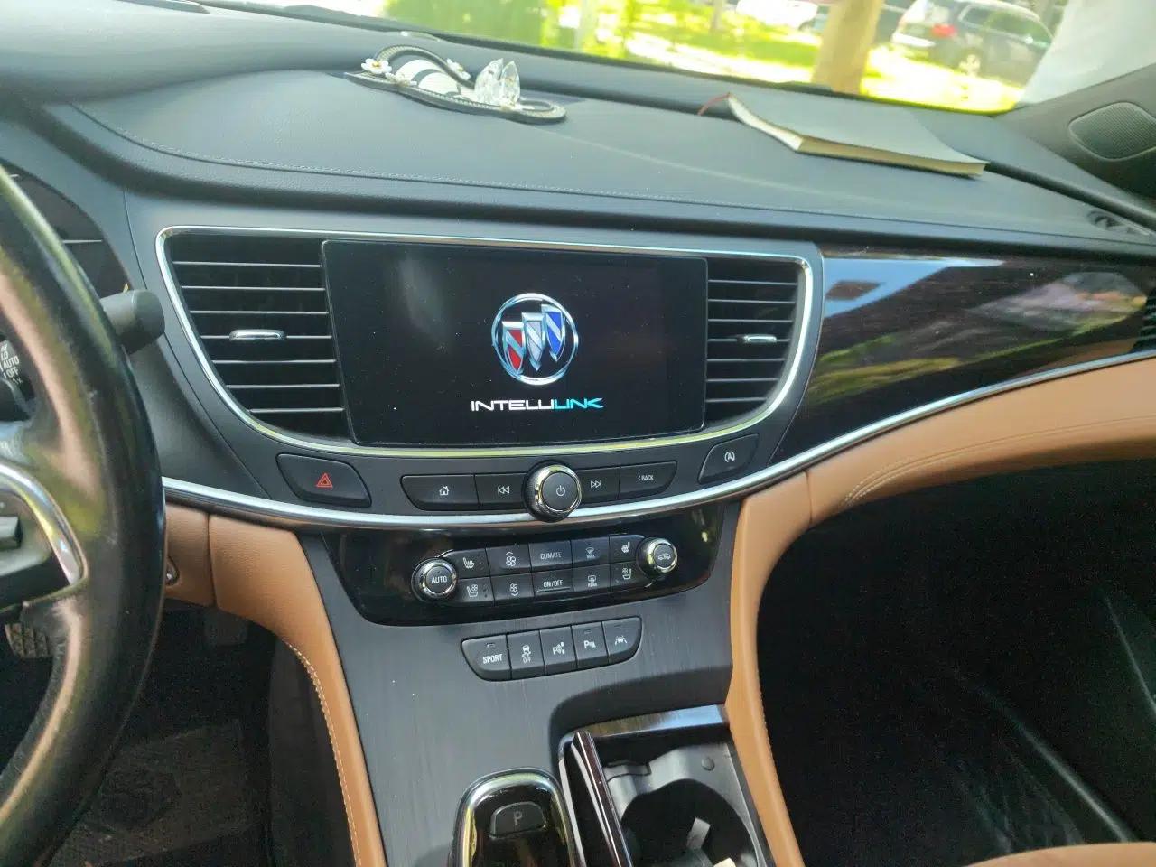 Buick LaCrosse 2018 20T Luxury Model — миниатюра 13
