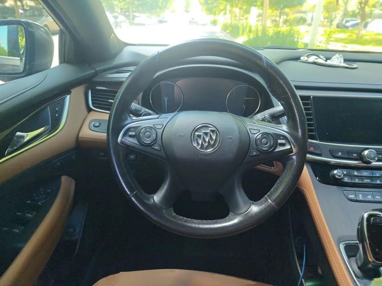 Buick LaCrosse 2018 20T Luxury Model — миниатюра 10