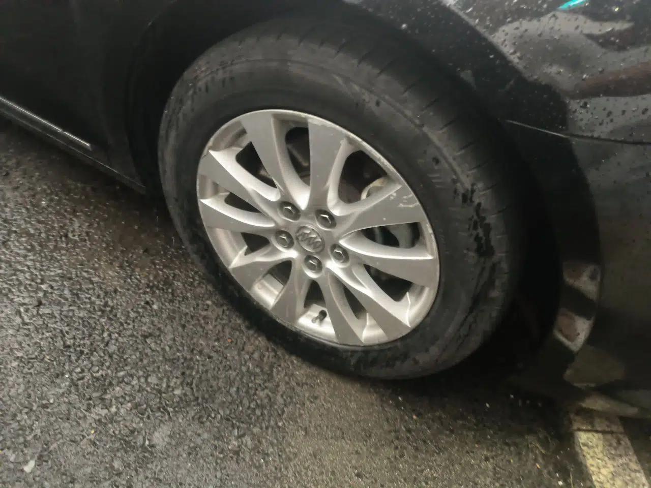 Buick LaCrosse 2013 2.4L SIDI Leading Comfort Version — миниатюра 8