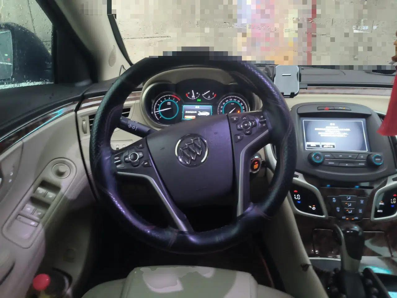 Buick LaCrosse 2013 2.4L SIDI Leading Comfort Version — миниатюра 10