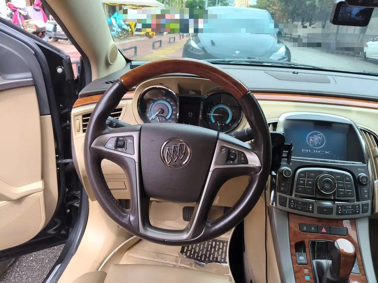 Buick LaCrosse 2009 3.0L Flagship Edition — миниатюра 10