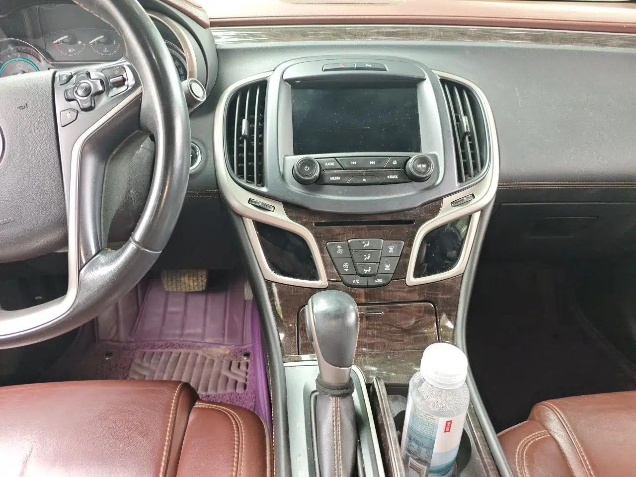 Buick LaCrosse 2013 2.4L SIDI Elite Comfort Version — миниатюра 13