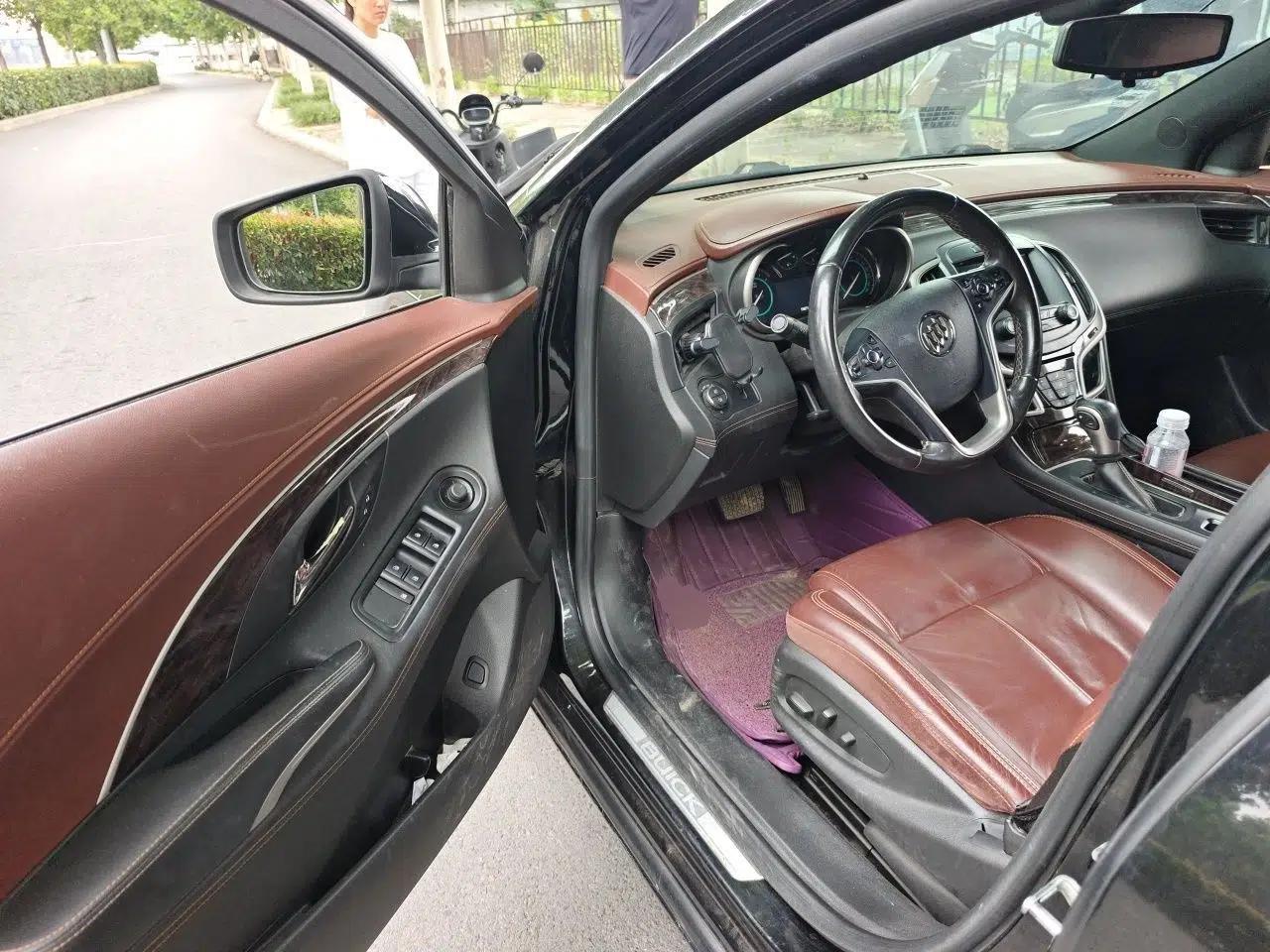 Buick LaCrosse 2013 2.4L SIDI Elite Comfort Version — миниатюра 16