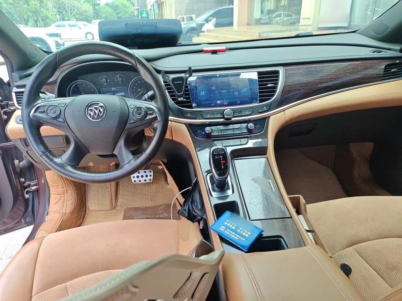Buick LaCrosse 2016 Revised 20T Leading Edition — миниатюра 9