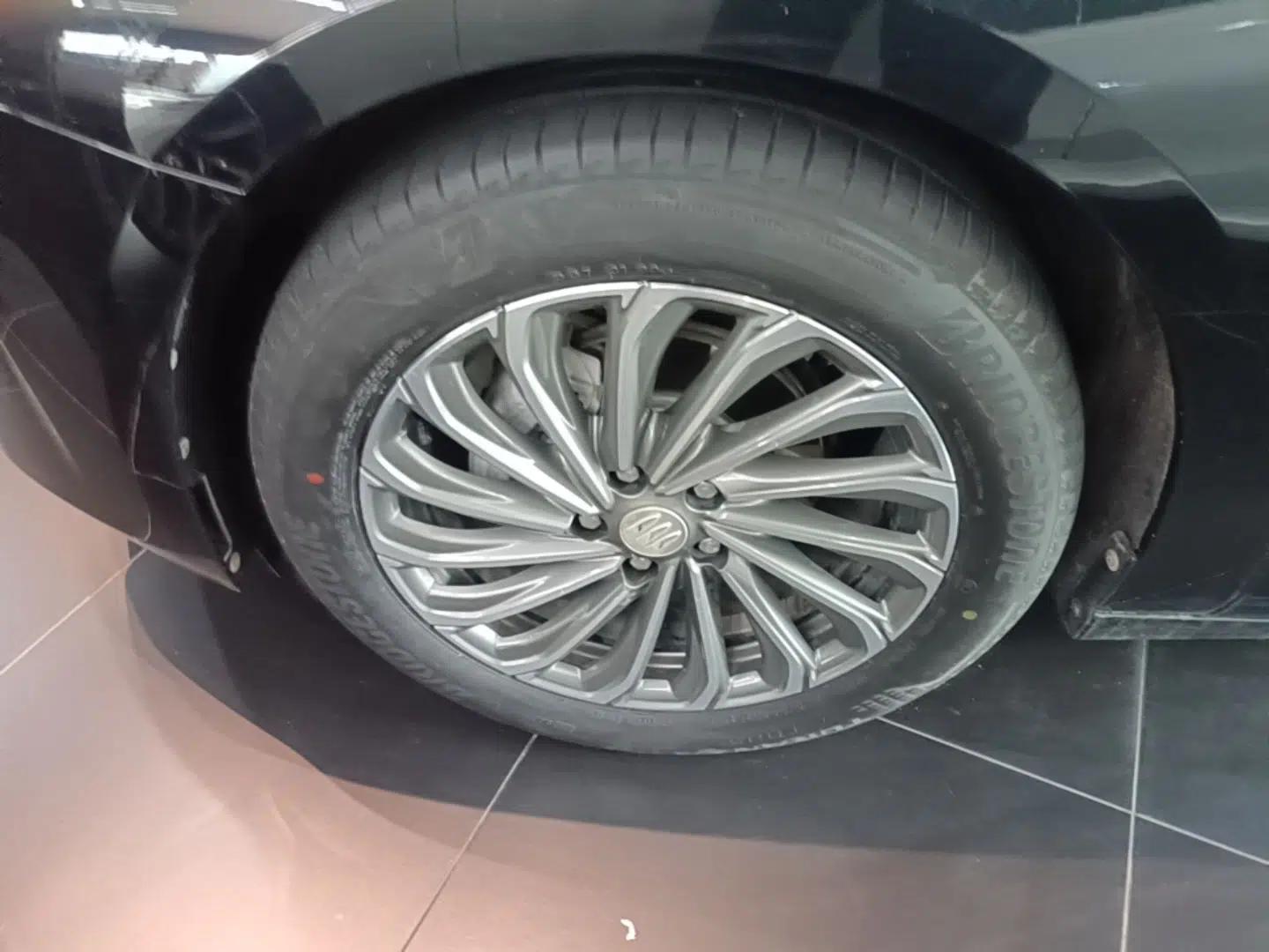 Buick LaCrosse 2023 28T Prestige Edition — миниатюра 10