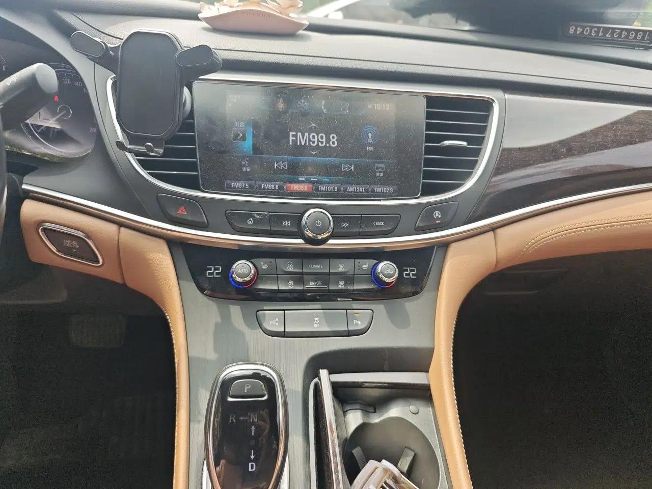 Buick LaCrosse 2018 28T Elite Edition — миниатюра 13