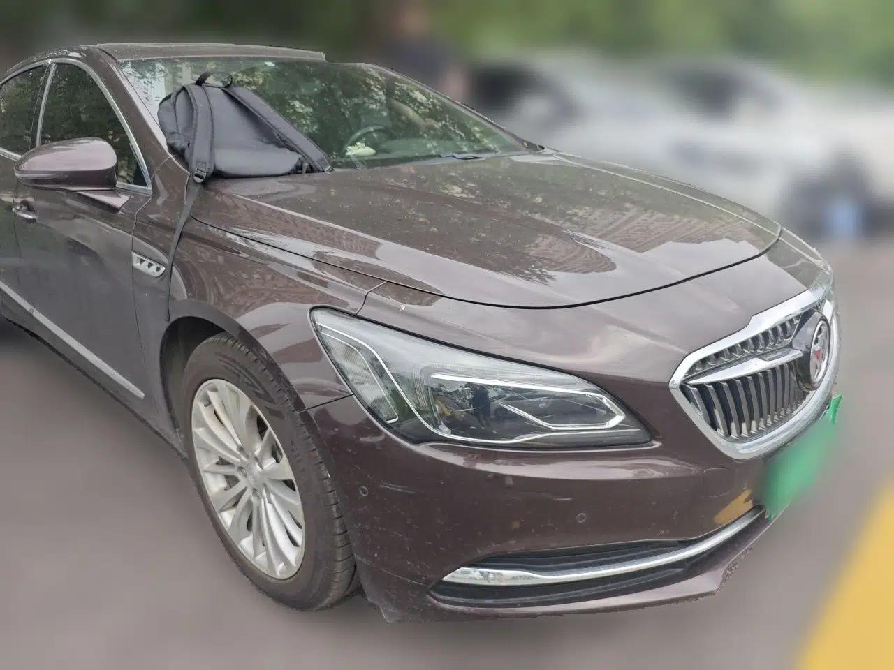 Buick LaCrosse 2018 28T Elite Edition — миниатюра 3