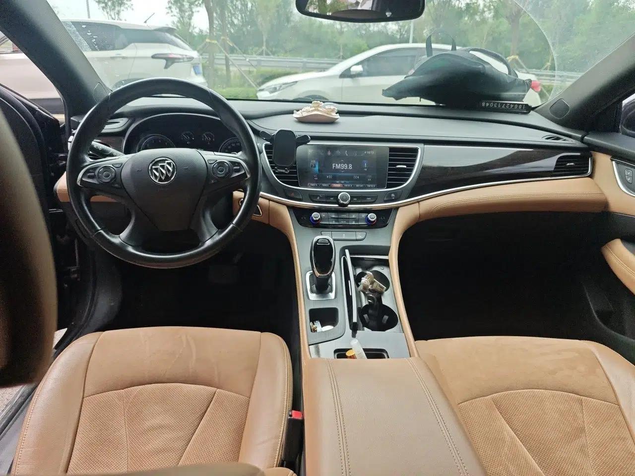 Buick LaCrosse 2018 28T Elite Edition — миниатюра 9
