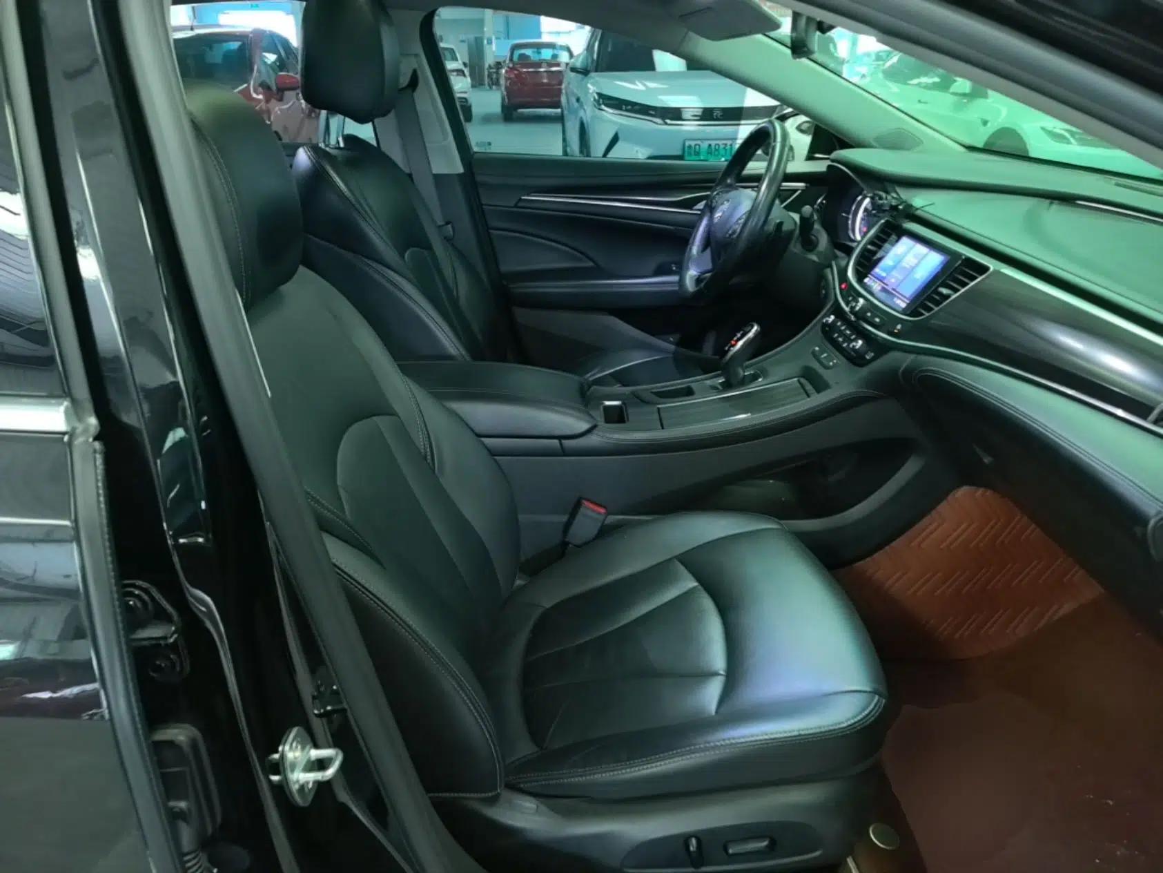 Buick LaCrosse 2021 652T Luxury Model — миниатюра 24