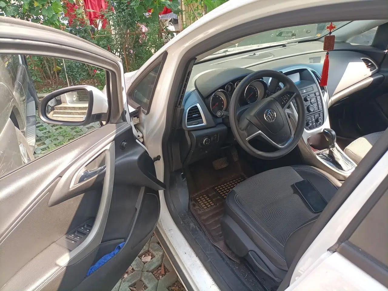 Buick GT 2014 XT 1.6L Automatic Fashion Edition — миниатюра 16