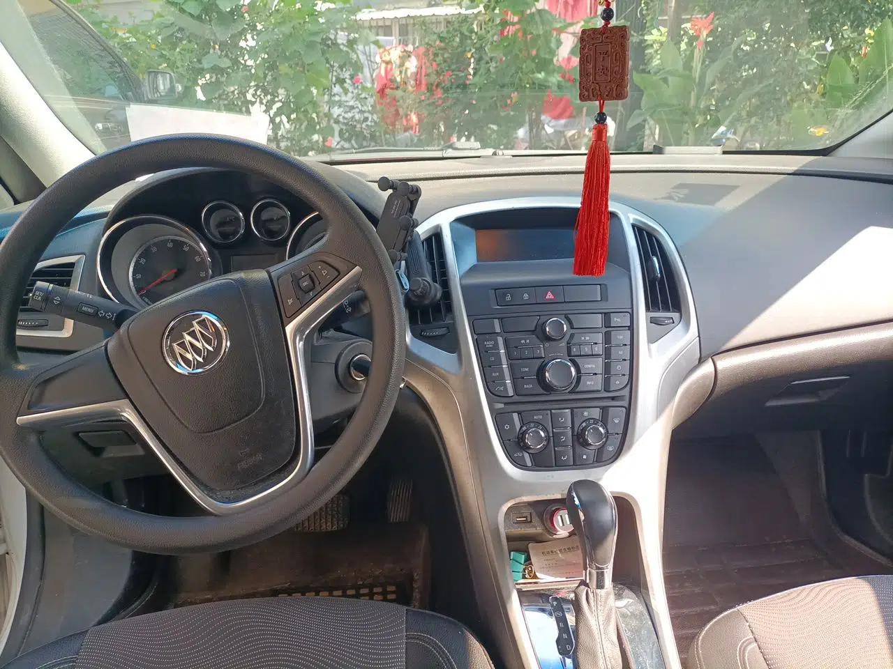 Buick GT 2014 XT 1.6L Automatic Fashion Edition — миниатюра 9