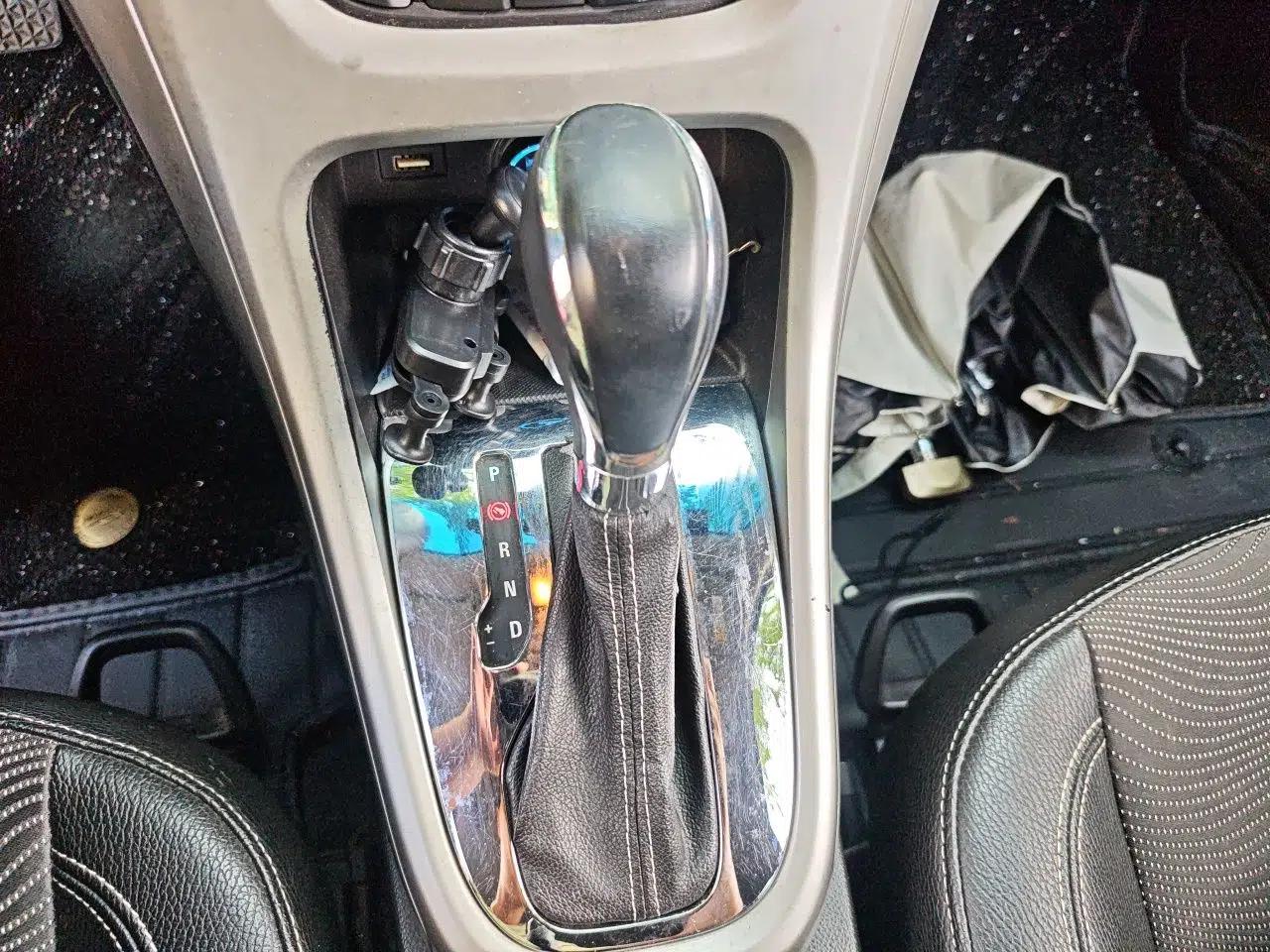 Buick GT 2014 XT 1.6L Automatic Fashion Edition — миниатюра 14