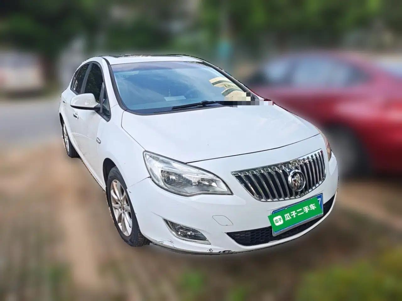 Buick GT 2014 XT 1.6L Automatic Fashion Edition — миниатюра 3