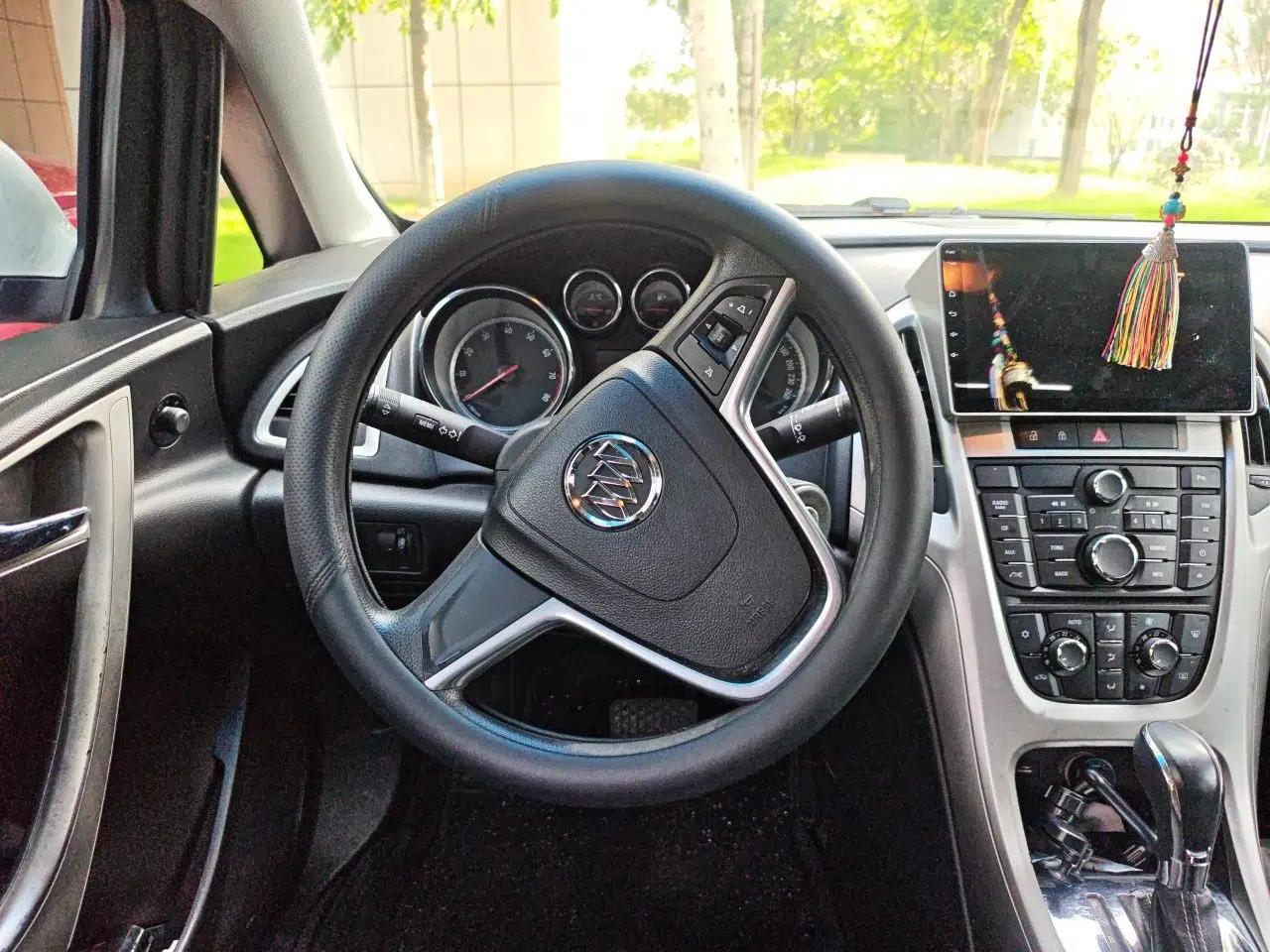 Buick GT 2014 XT 1.6L Automatic Fashion Edition — миниатюра 10