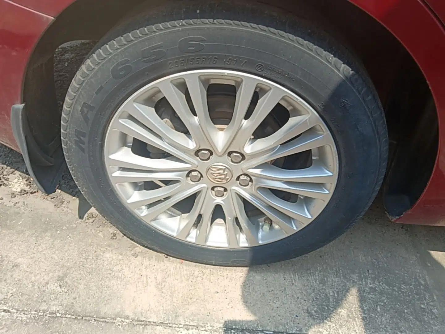 Buick GT 2015 15N Manual Elite Edition — миниатюра 11