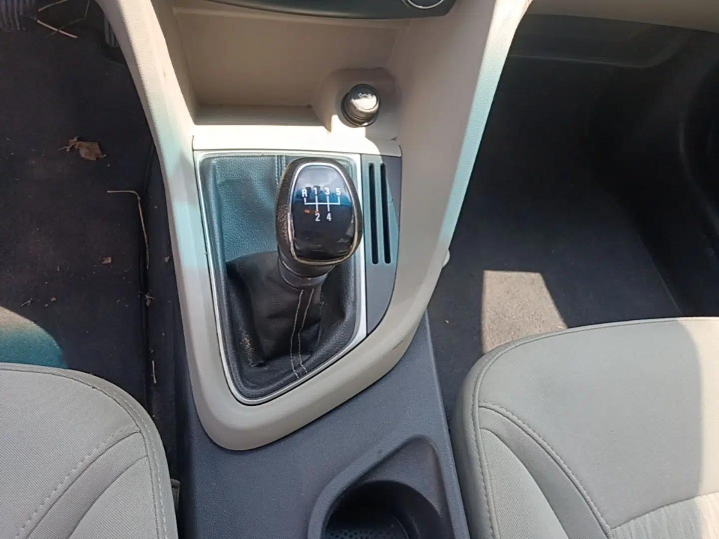 Buick GT 2015 15N Manual Elite Edition — миниатюра 16
