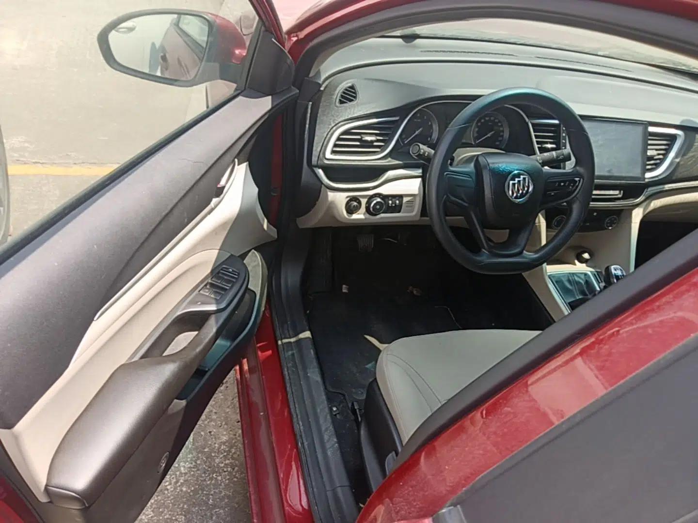 Buick GT 2015 15N Manual Elite Edition — миниатюра 18
