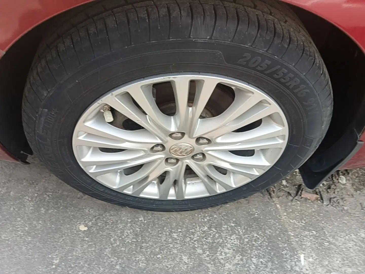 Buick GT 2015 15N Manual Elite Edition — миниатюра 10