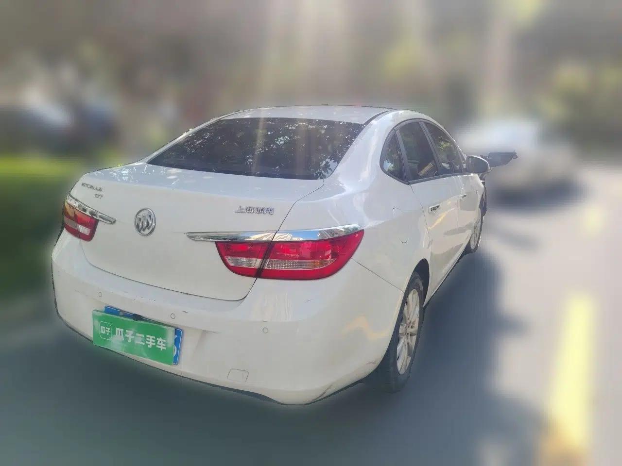 Buick GT 2013 GT 1.6L Automatic Fashion Edition — миниатюра 6