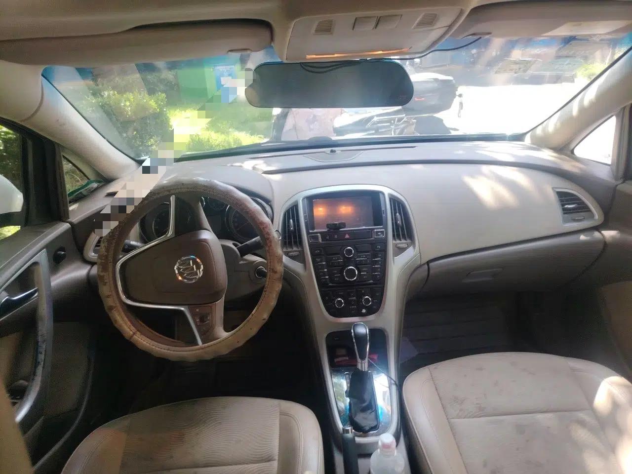 Buick GT 2013 GT 1.6L Automatic Fashion Edition — миниатюра 9