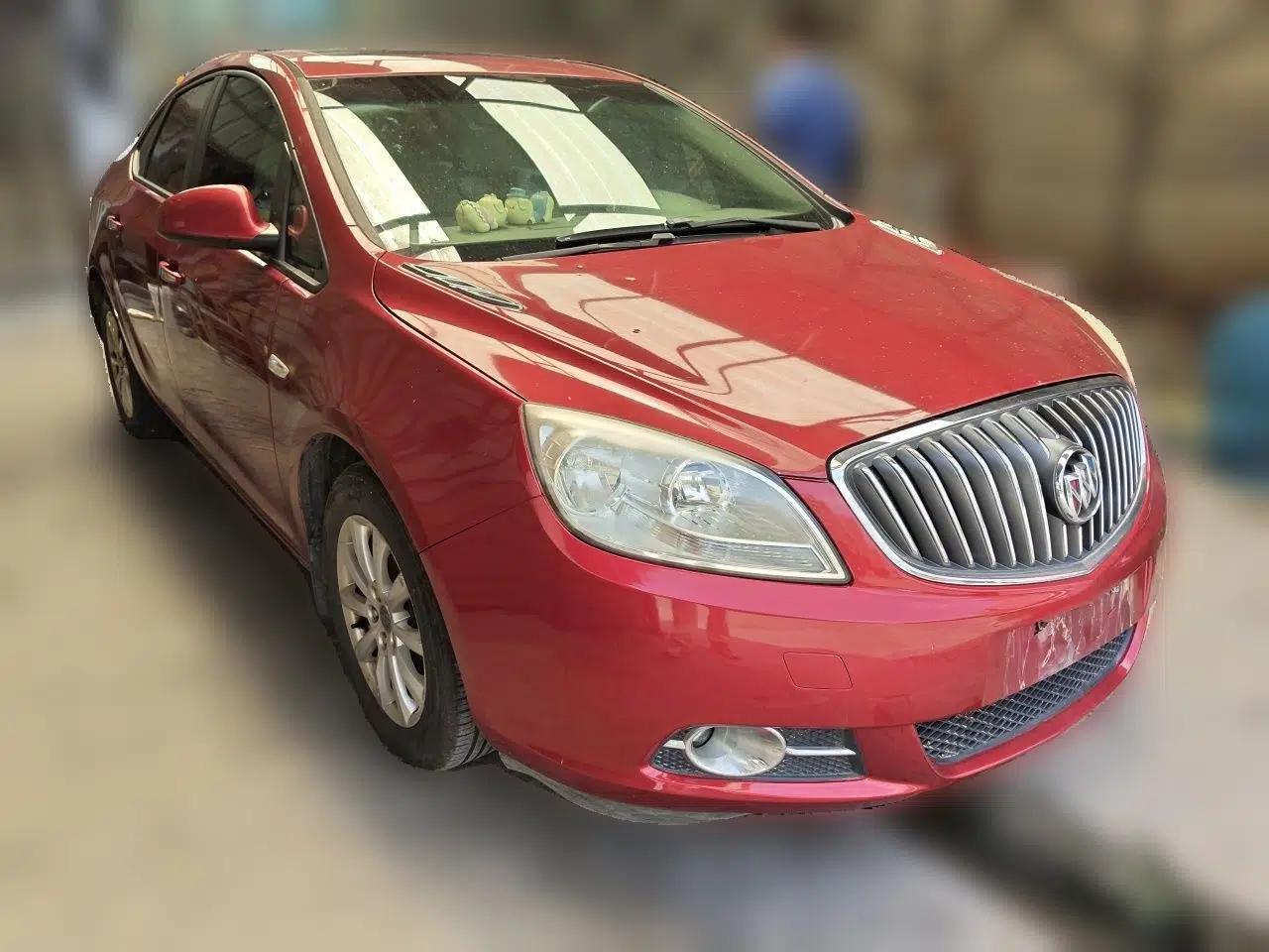 Buick GT 2013 GT 1.6L Automatic Fashion Edition — миниатюра 3