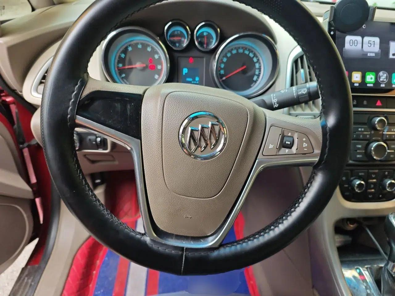 Buick GT 2012 GT 1.6L Automatic Fashion Edition — миниатюра 10