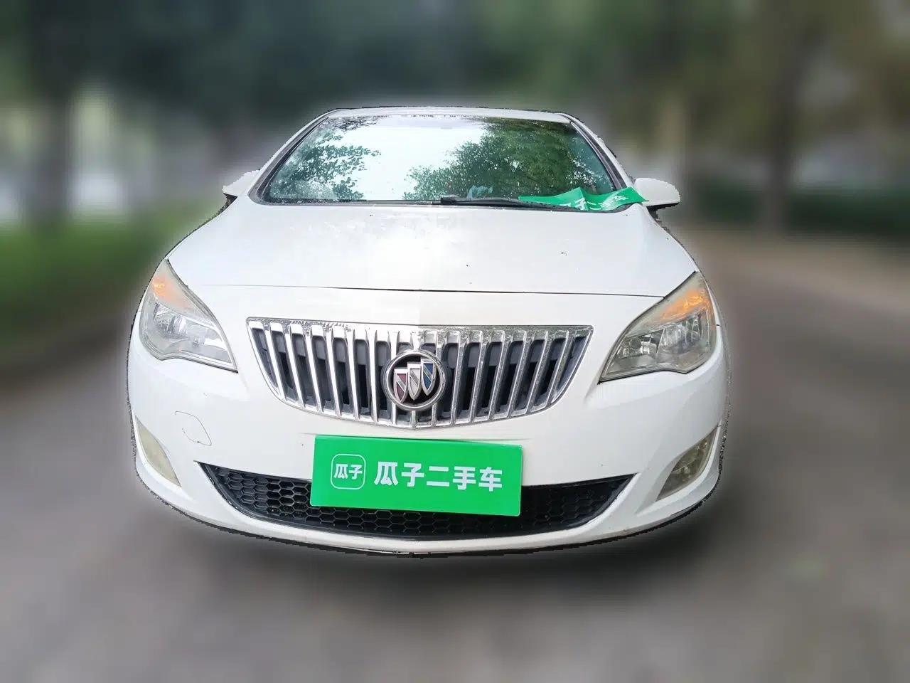 Buick GT 2014 XT 1.6L Automatic Fashion Edition — миниатюра 2