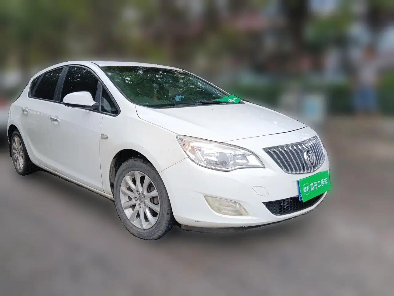 Buick GT 2014 XT 1.6L Automatic Fashion Edition — миниатюра 3