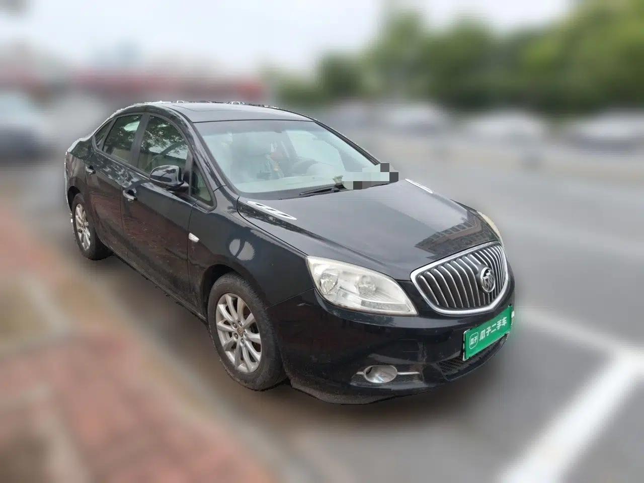 Buick GT 2010 GT 1.6L Manual Entry-Level Model — миниатюра 3