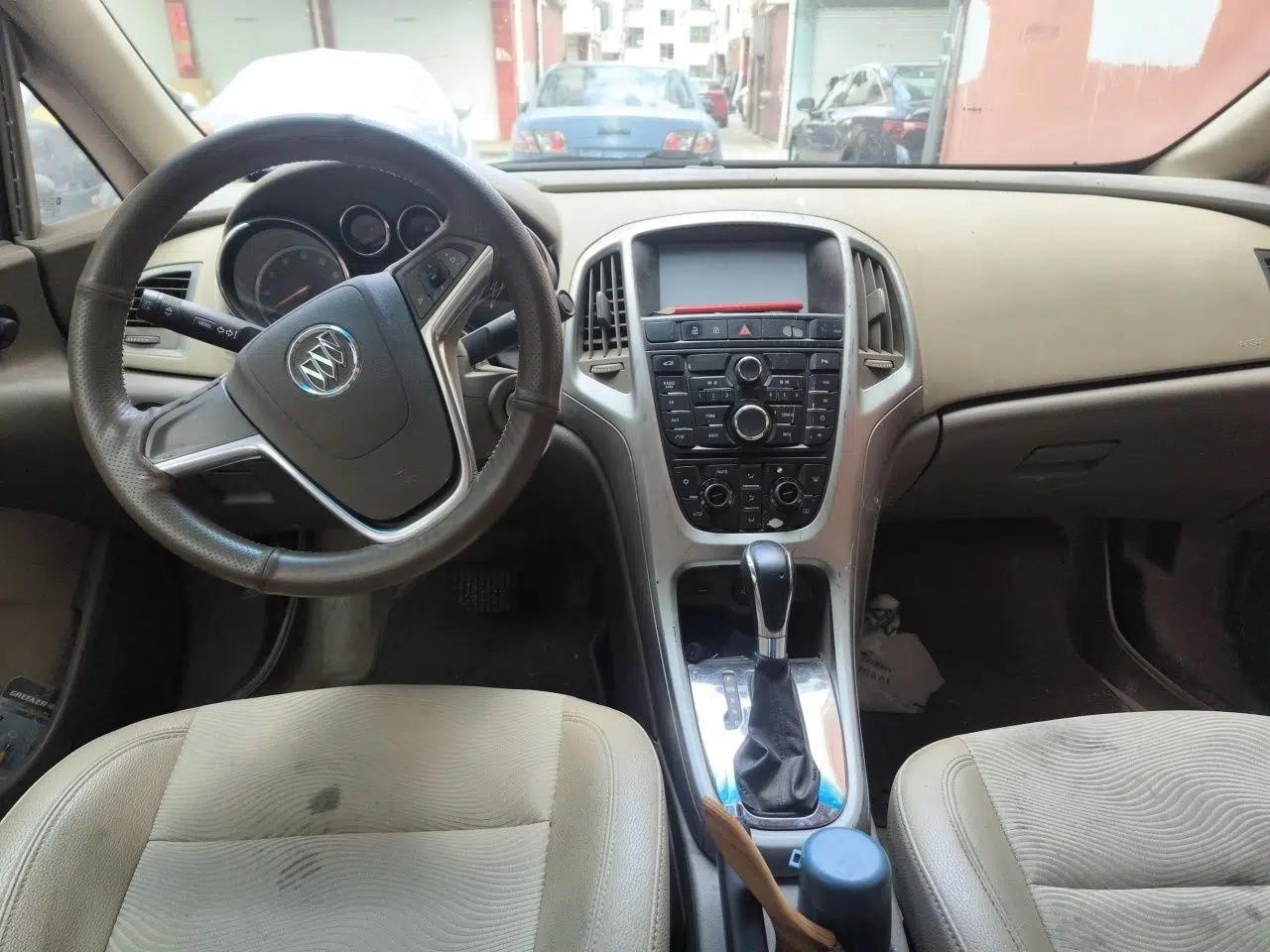 Buick GT 2013 GT 1.6L Automatic Fashion Edition — миниатюра 9