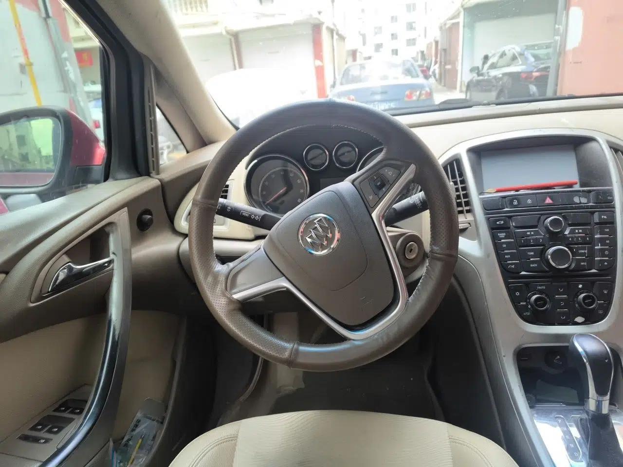 Buick GT 2013 GT 1.6L Automatic Fashion Edition — миниатюра 10