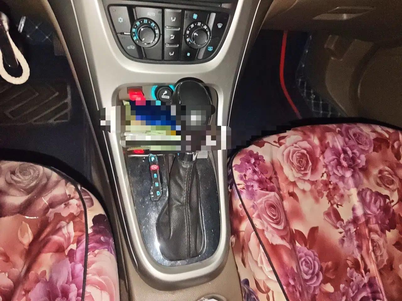 Buick GT 2013 GT 1.6L Automatic Fashion Edition — миниатюра 14